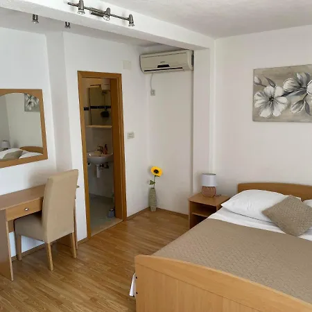 Apartment Room Parcina * Trogir